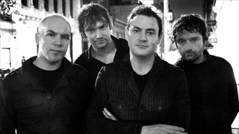 oi-puressence-gia-proti-fora-me-akoustiki-sunaulia-stin-athina