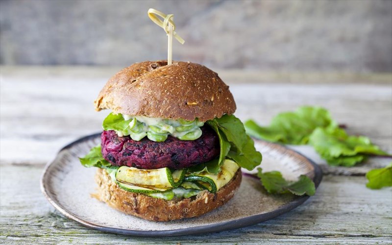 poies-taseis-sti-geusi-tha-sunexistoun-kai-to-2019