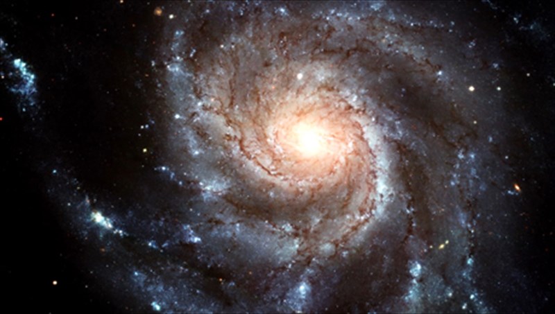 to-afieroma-gia-to-festibal-ntokimanter-thessalonikis-taksideuei-stin-athina