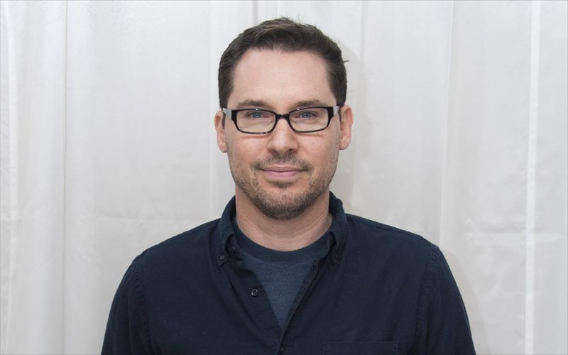 o-apolumenos-skinothetis-tou-bohemian-rhapsody-xaireta-ti-xrusi-sfaira