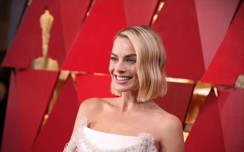 i-margot-robbie-einai-kai-episima-i-nea-barbie-nea-barbie