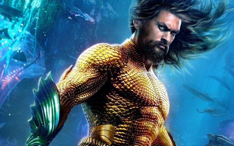 o-aquaman-kseperase-ton-skoteino-ippoti