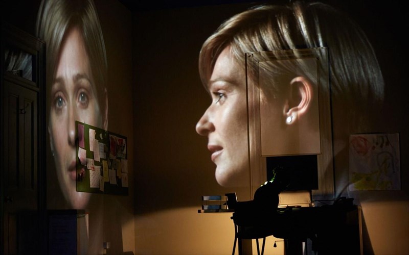 im-not-running-to-neo-ergo-tou-david-hare-sto-megaro