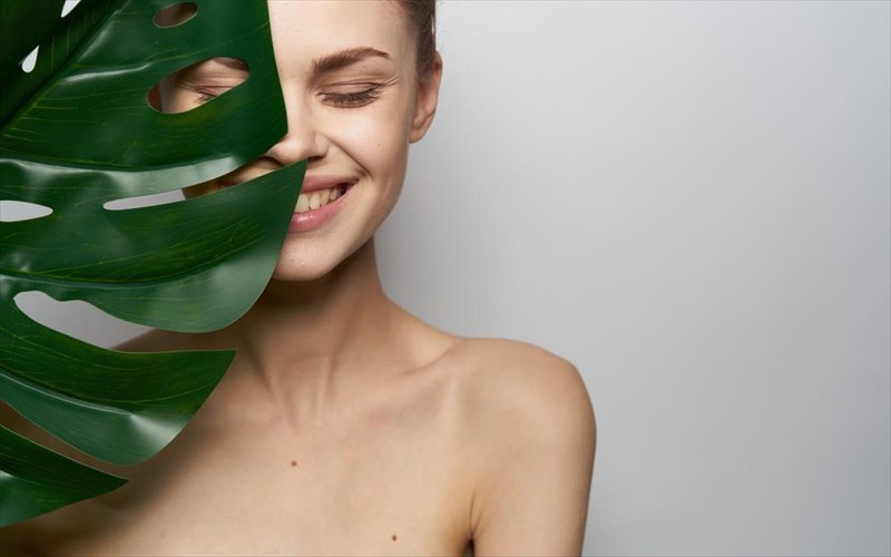 ta-panisxura-antigirantika-sustatika-gia-neaniko-derma-se-kathe-ilikia