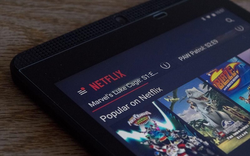 o-antagonismos-fernei-auksiseis-stis-sundromes-tou-netflix