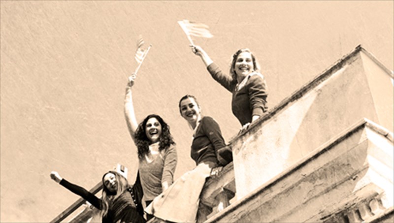 otan-o-ilios-tis-zorz-sarri-anatellei-sto-theatro-texnis-ilios-tis-zorz-sarri-anatellei-sto-theatro-texnis