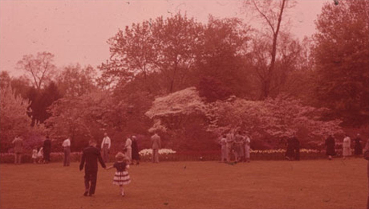 anamesa-sto-parelthon-kai-to-mellon