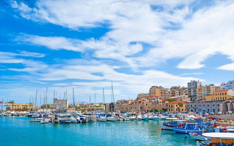 parisi-irakleio-me-nees-apeutheias-ptiseis-apo-tin-air-france