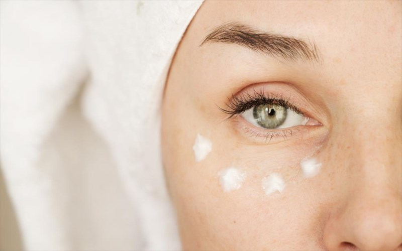 teleia-epidermida-kai-neaniki-emfanisi-sta-40