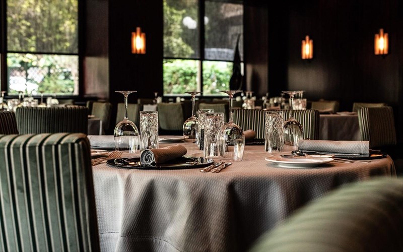 to-dine-athens-eftase-kai-mas-bgazei-olous-ekso-gia-fagito