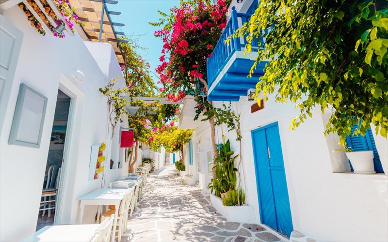 oi-finlandoi-touristes-protimoun-ellada