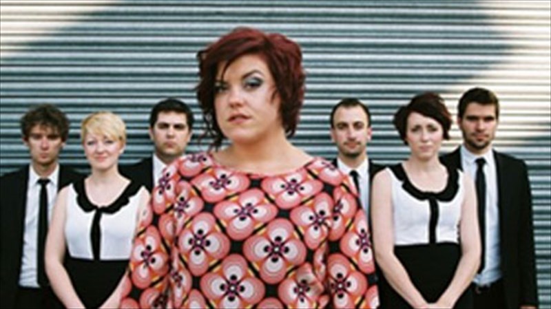 mia-bretanida-ntiba-tis-deep-soul-episkeptetai-tin-poli-mas