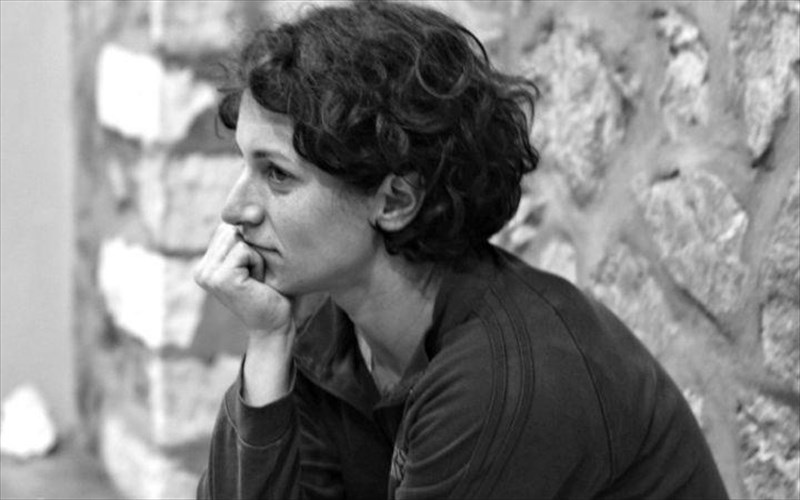 polina-kremasta-ston-xoro-me-kerdise-i-xrisimotita-tou-axristou-xrisimotita-tou-axristou