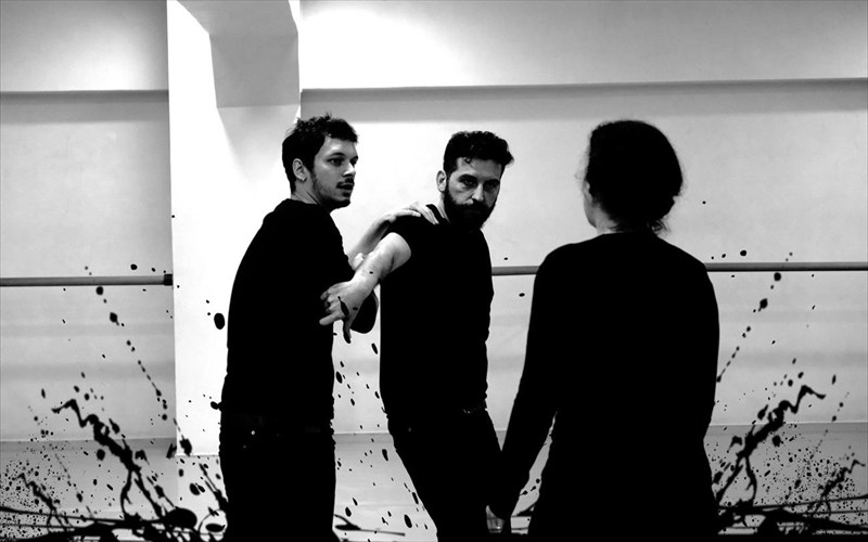 i-proti-metal-mousiki-theatriki-parastasi-sto-idruma-mixalis-kakogiannis