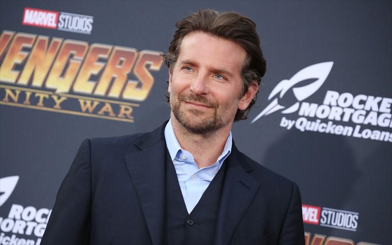 giati-eniose-amixana-o-bradley-cooper-me-ta-oscars-bradley-cooper-me-ta-oscars