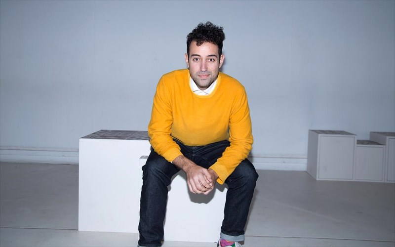 xaris-kremmudas-stous-4frontal-brika-mia-deuteri-oikogeneia