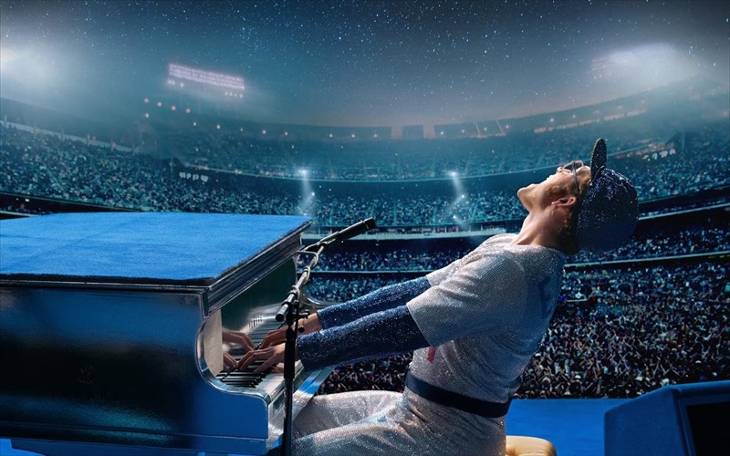 entuposiazei-o-taron-egerton-os-elton-John-sto-treiler-tou-fantasmagorikou-rocketman-taron-egerton-os-elton-John-sto-treiler-tou-fantasmagorikou-rocketman