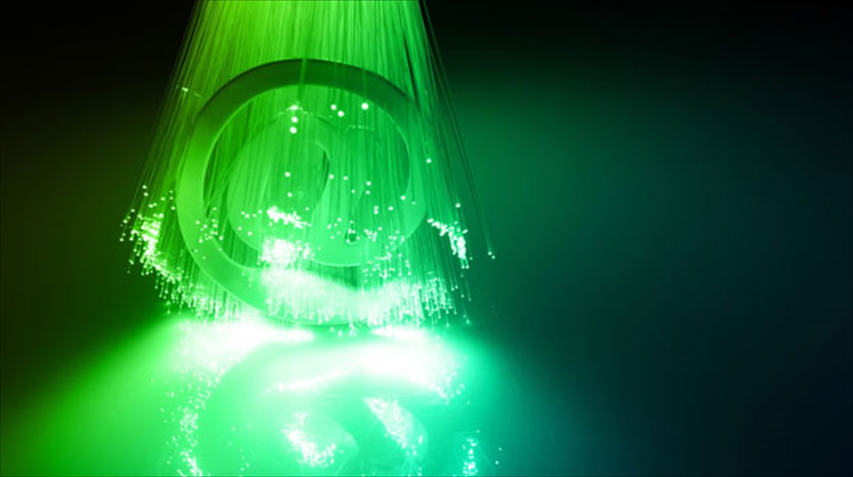 mathe-click-to-proto-zontano-tilepaixnidi-sto-facebook-einai-gegonos