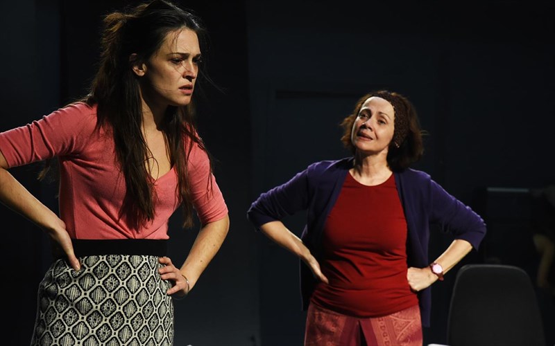 kritiki-eidame-to-me-lene-emma-tou-ntankan-makmilan