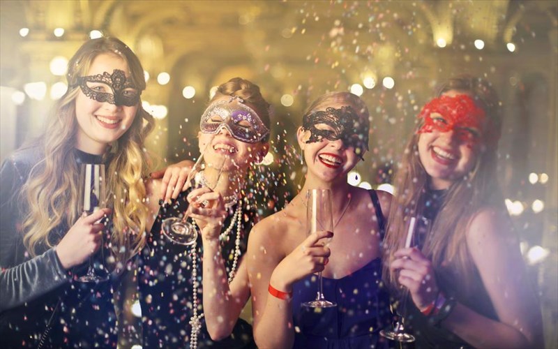 oi-kaluteres-apokries-fetos-tha-sumboun-stin-athina