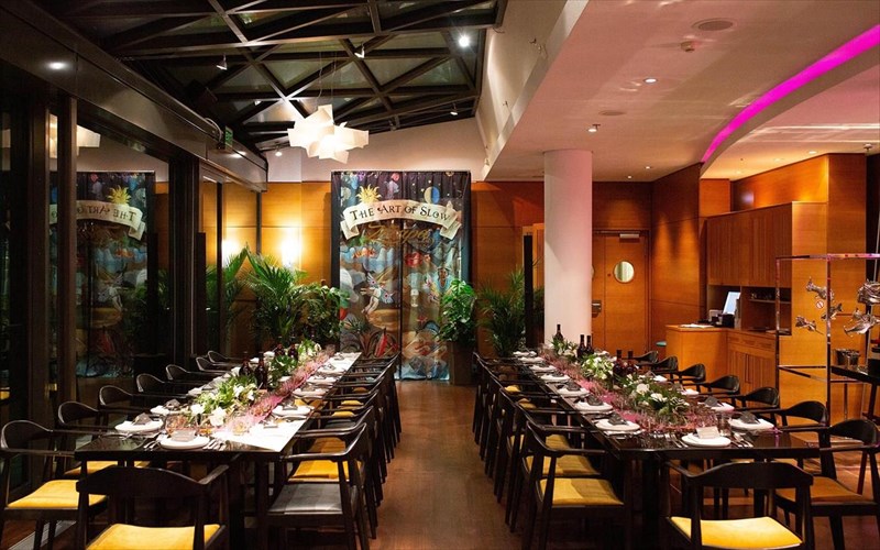 mia-bradia-art-of-slow-empneusmeni-apo-to-zacapa-pragmatopoiithike-sti-fuga