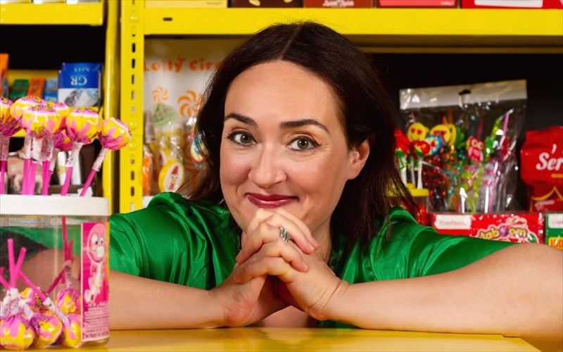 o-poluxoros-vault-giortazei-tin-pagkosmia-imera-tis-gunaikas-me-tin-psilikatzou