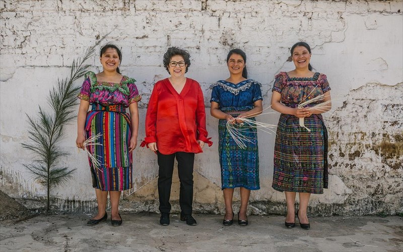 pos-ena-roumi-mporei-na-exei-aroma-gunaikas