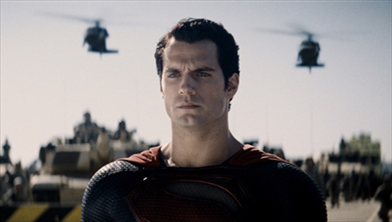 o-neos-souperman-erxetai-to-kalokairi