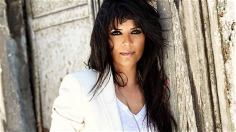 i-iereia-tis-sefaraditikis-mousikis-yasmin-levy-sto-megaro