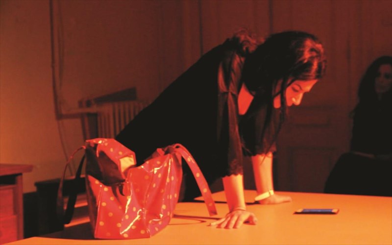 anna-danezi-arage-esu-se-poio-omoiopathitiko-farmako-moiazeis