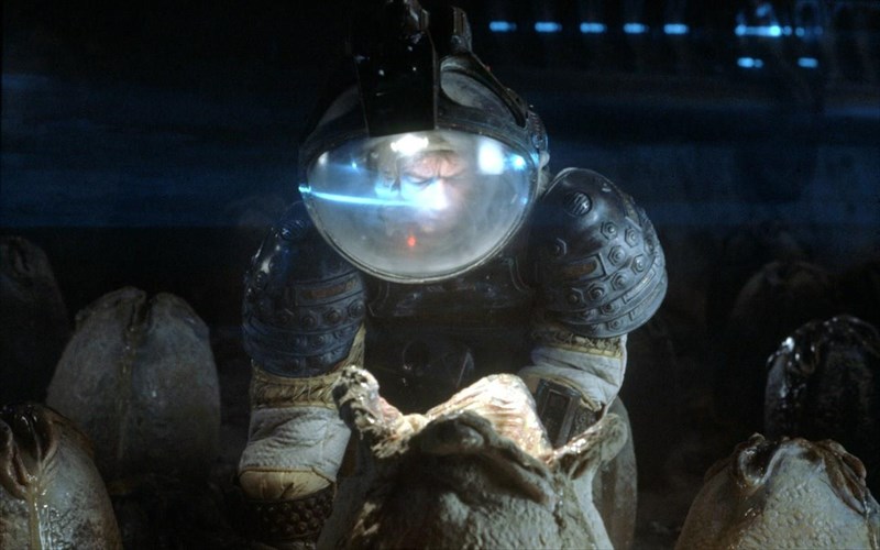 o-tromos-tou-alien-sunexizetai