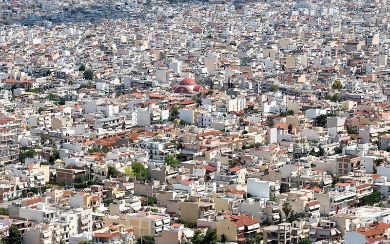 okto-diethnos-anagnorismenoi-ellines-fotografoi-rixnoun-maties-stin-poli