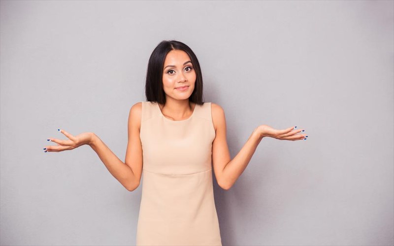 eksi-entelos-paraksena-beauty-gadgets-pou-kanoun-thrausi