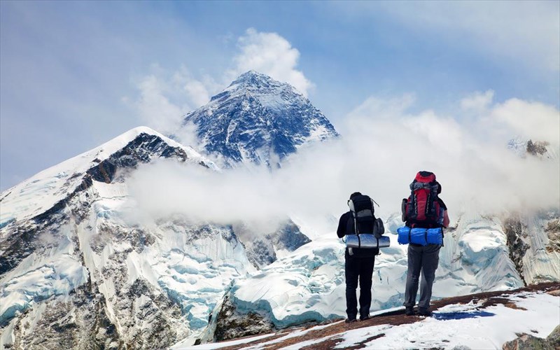 taksidi-sta-psilotera-bouna-tou-kosmou