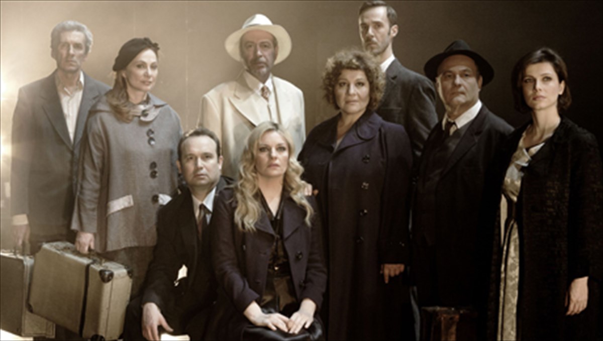 mikis-theodorakis-i-zoi-tou-oli-se-mia-parastasi-zoi-tou-oli-se-mia-parastasi