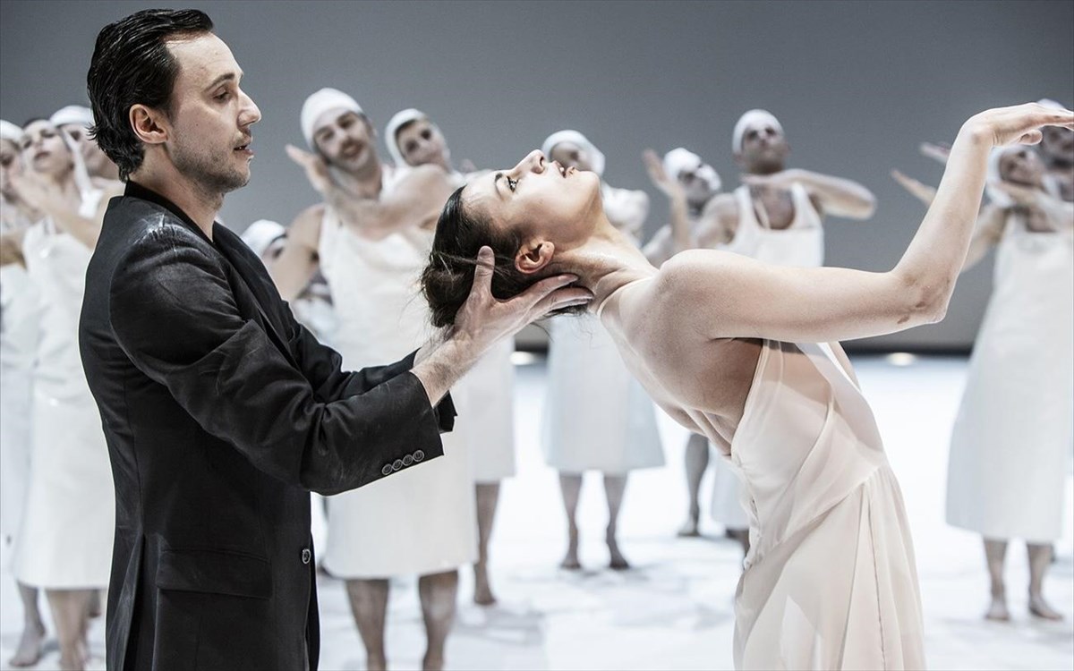 apo-ti-rosia-me-agapi