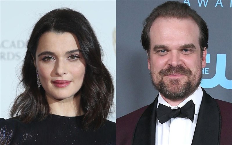 megalonei-to-kast-tis-mauris-xiras-me-rachel-weisz-kai-david-harbour