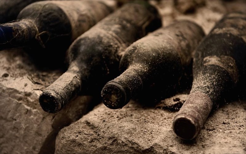 ti-geusi-exei-ena-krasi-172-eton