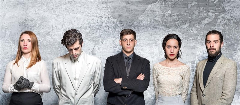 oi-apparatus-me-ta-bromika-xeria-tou-zan--pol-sartr-sto-104-pol-sartr-sto-104