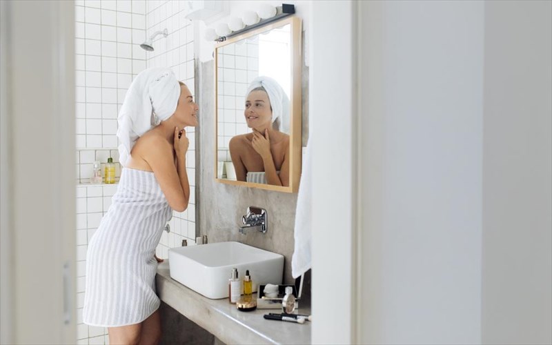 poia-einai-i-pio-zen-routina-anagennisis-tou-dermatos-sas-pio-zen-routina-anagennisis-tou-dermatos-sas