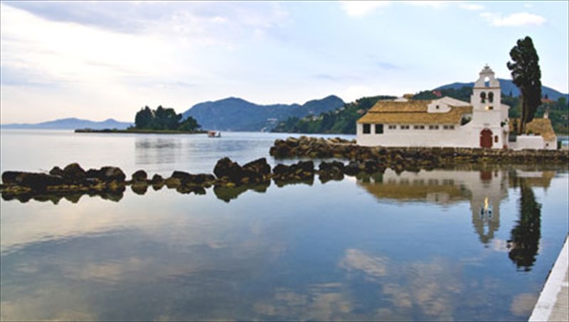 to-pasxa-i-kerkura-foraei-ta-kala-tis-kerkura-foraei-ta-kala-tis