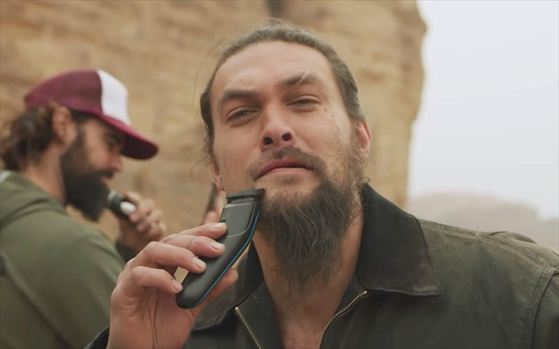 o-Jason-momoa-ksuristike-meta-apo-efta-xronia-gia-kalo-skopo