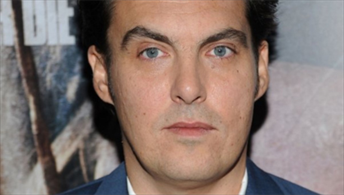 peninta-apoxroseis-tou-gkri-poios-tha-skinothetisei-tin-kinimatografiki-metafora