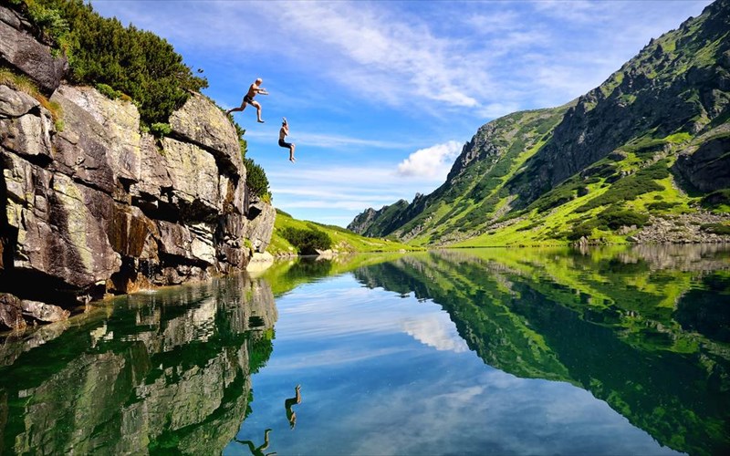 oi-top-proorismoi-gia-osous-anazitoun-tin-peripeteia