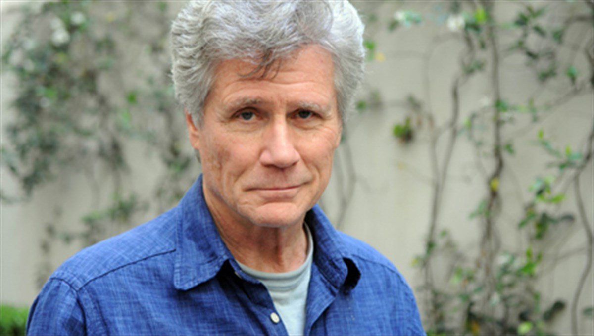 tzon-bernton-to-kako-krubetai-kato-apo-ton-mandua-tou-kalou