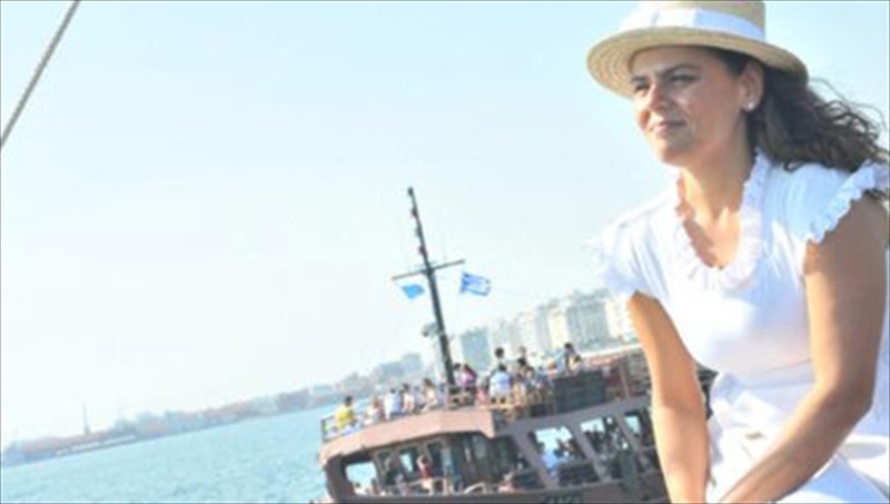 mia-noubela-tis-melpos-aksioti-sti-skini-tou-kthbe