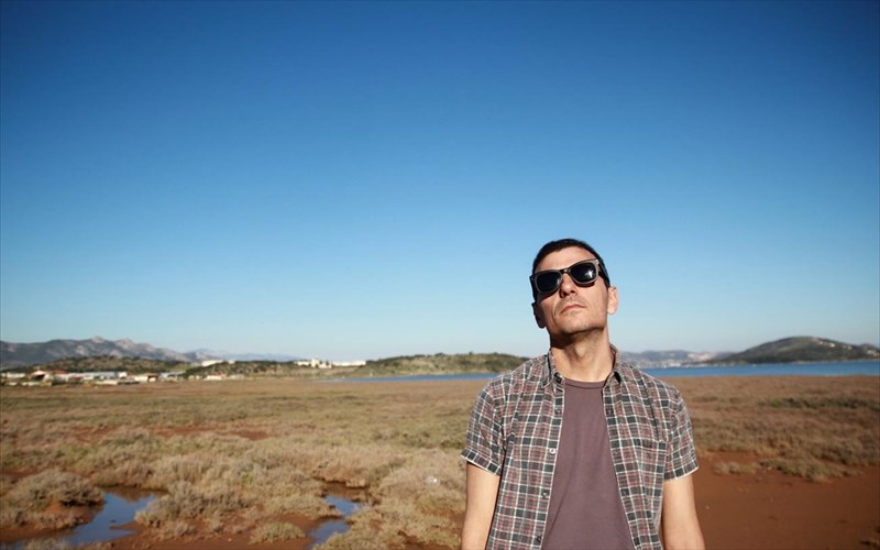 i-seira-upaithrion-sunaulion-parklife-epistrefei-sto-niarxos-me-manoli-famello