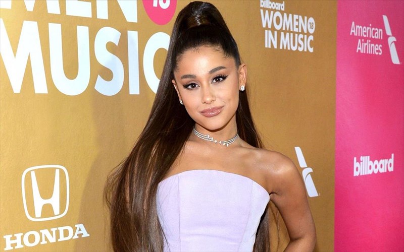 deite-to-video-pou-eksigei-giati-enas-paparatsi-minuse-tin-ariana-grande