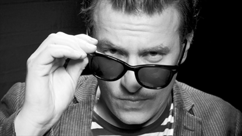 o-parov-stelar-epistrefei-stin-ellada