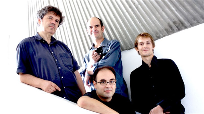 megaloi-galloi-sunthetes-sto-idruma-theoxaraki